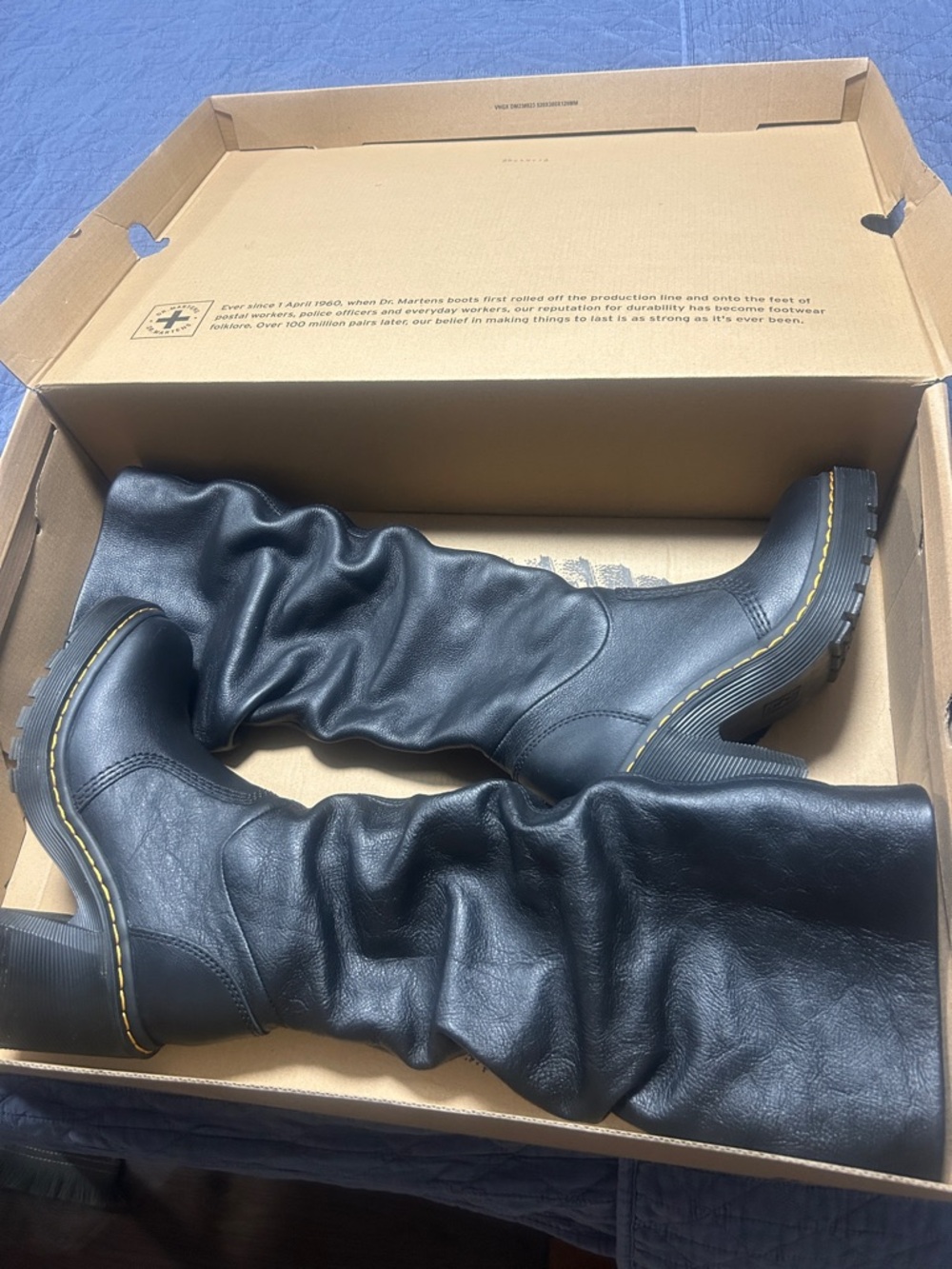 NWT Dr Martens Kasey boots in black